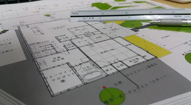 和モダンの空間を程よく味わいつつ暮らしやすい家となる間取りと動線の提案がある注文住宅の設計